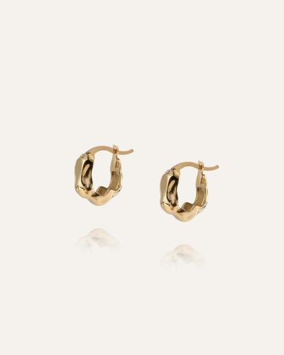 Mockberg wavy bolded mini hoops