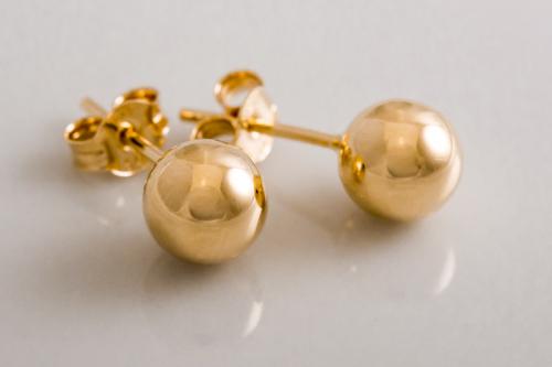 Keltakultaiset 6mm pallokorvakorut