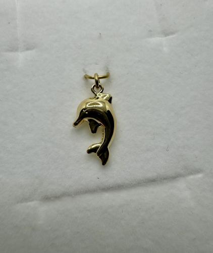 Kultainen maskottiriipus delffiini