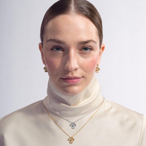 Lumoava ANNA -riipus vaaleanpunaisella kivellä, hopeaa