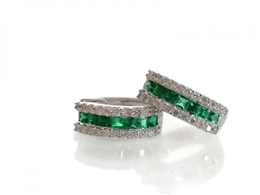 Smaragdi korvakorut timantilla